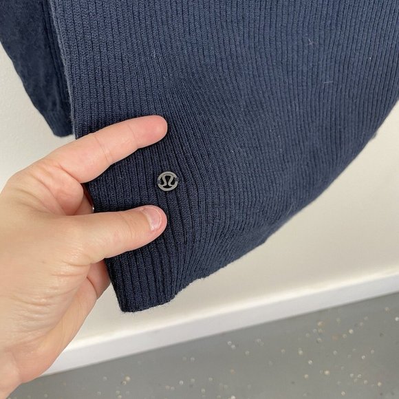 Lululemon Sweat and Savasana Sweater Women's Size 4 Merino Wool Turtleneck Blue - Picture 4 of 7